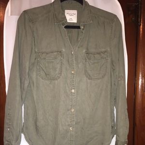AMERICAN EAGLE SOFT UTILITY BUTTON UP!