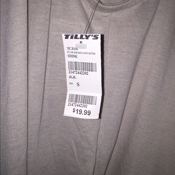 Tillys Quote Sharkbite Tank! - Picture 3 of 3