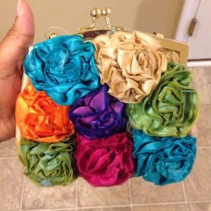 Floral clutch