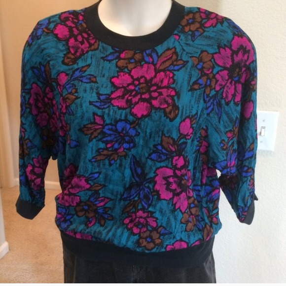 🎀Vintage floral top🎀 - Picture 1 of 4