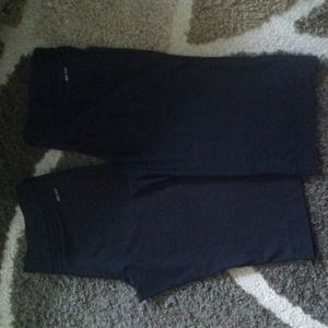 Nike yoga capris