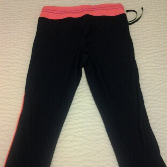 Out of my woekout phase! Taking up space. :) - Picture 2 of 3