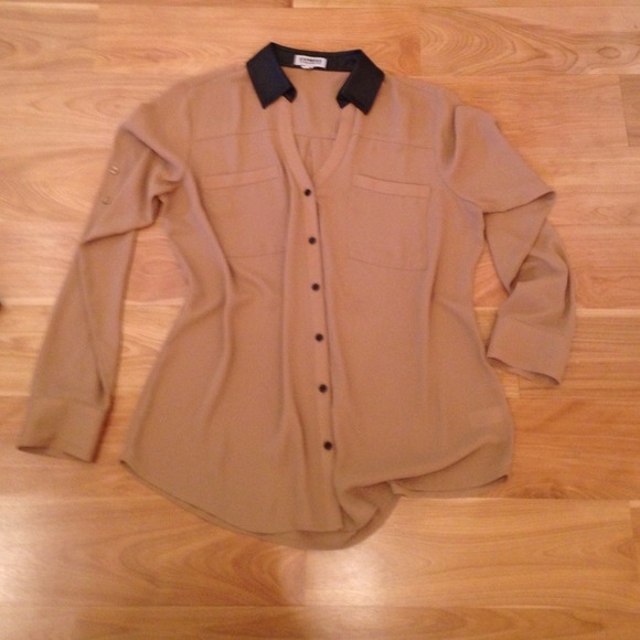 Portifino Top w/ faux leather collar