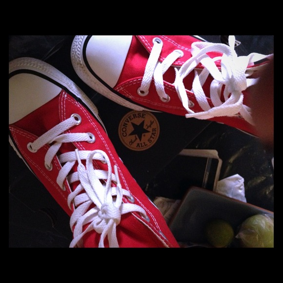 Brand new red converses size 7 in women's