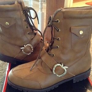 @ginny127 🍎Women's Size 10 Tan Apple Bottom Boots