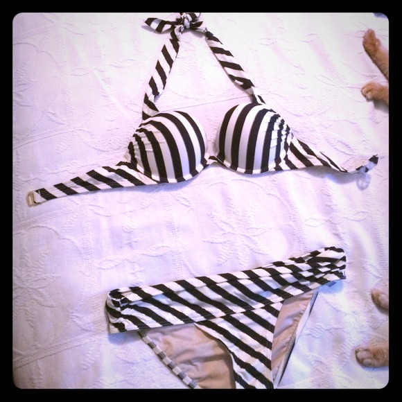 Victorias Secret Bombshell Push-up Bikini