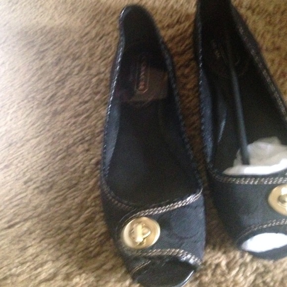 Coach flat shoes need to go closet clear out