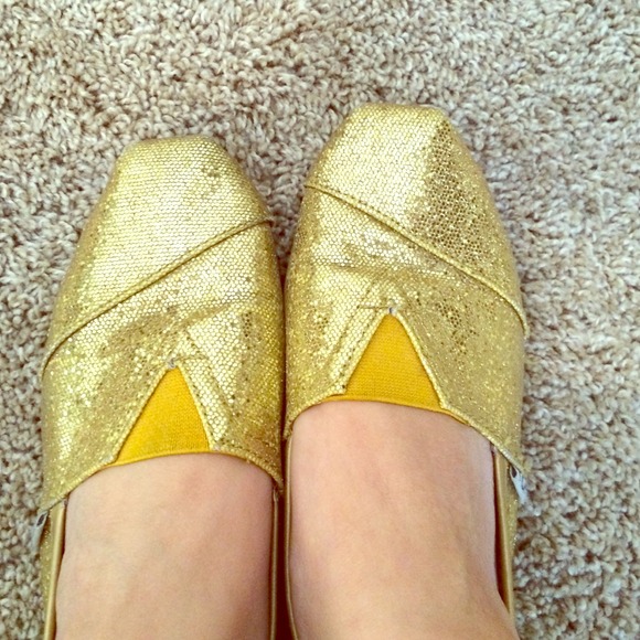 Gold toms