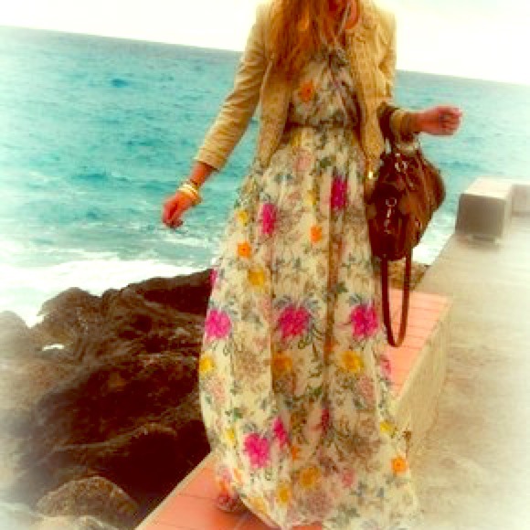 H&M Dresses & Skirts - 🎉HP🎉 🆕LONG FLORAL DRESS!!