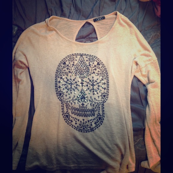 Skull open back blouse