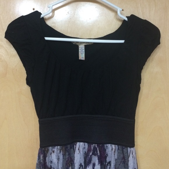 American Rag Dress. - Picture 2 of 4