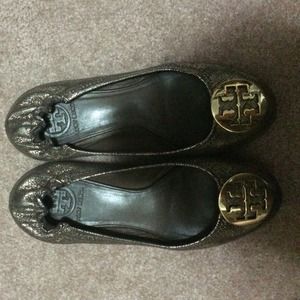 Tory burch gold flats size 7