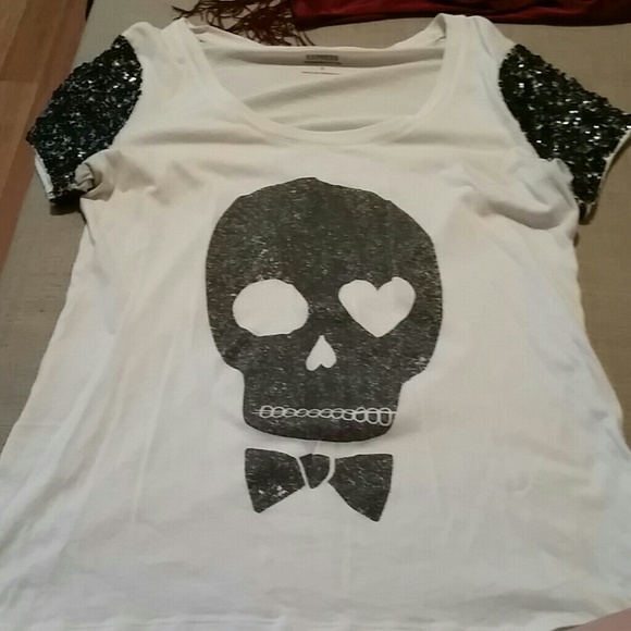 Express light weight scull Tshirt with sequence