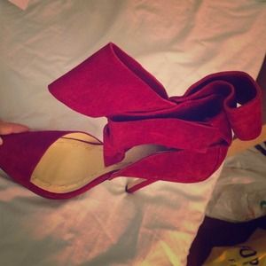 Red Amina jallili pumps