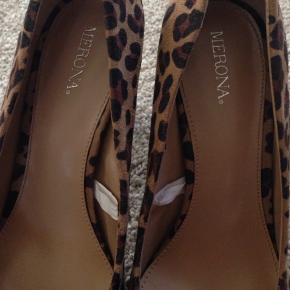 Merona Shoes - Leopard chunky heel pumps- BEING HELD UNTIL 11/18 Merona Shoes - Leopard chunky heel pumps- BEING HELD UNTIL 11/18