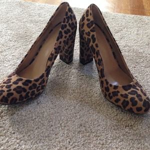 Merona Shoes - Leopard chunky heel pumps- BEING HELD UNTIL 11/18 Merona Shoes - Leopard chunky heel pumps- BEING HELD UNTIL 11/18