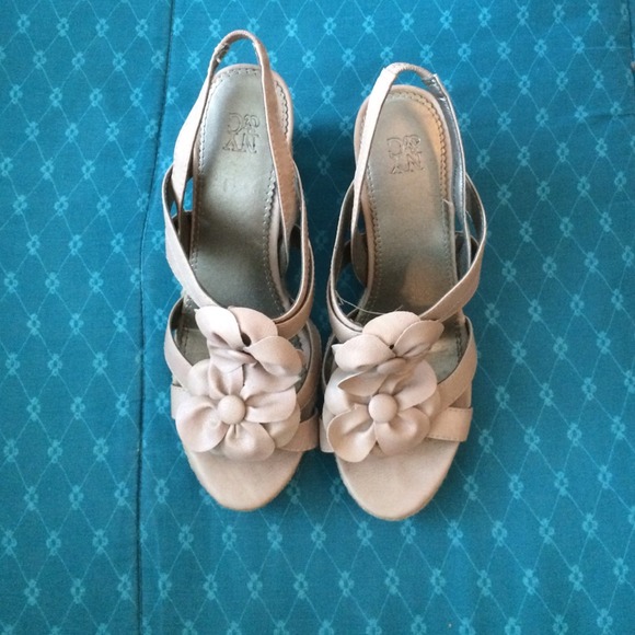 New York and Company wedges