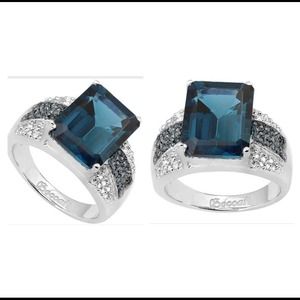 Stunning,london blue topaz with genuine diamond