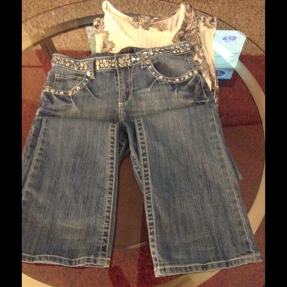 Venus jeans fade blue size 8 boot leg cut