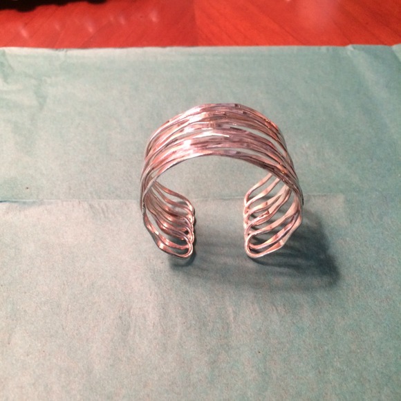 Silver cuff - Picture 3 of 3