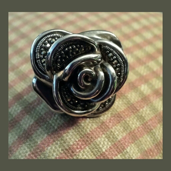 Jewelry - 925 STERLING SILVER RING WITH MARQUEZ DIAMONDS