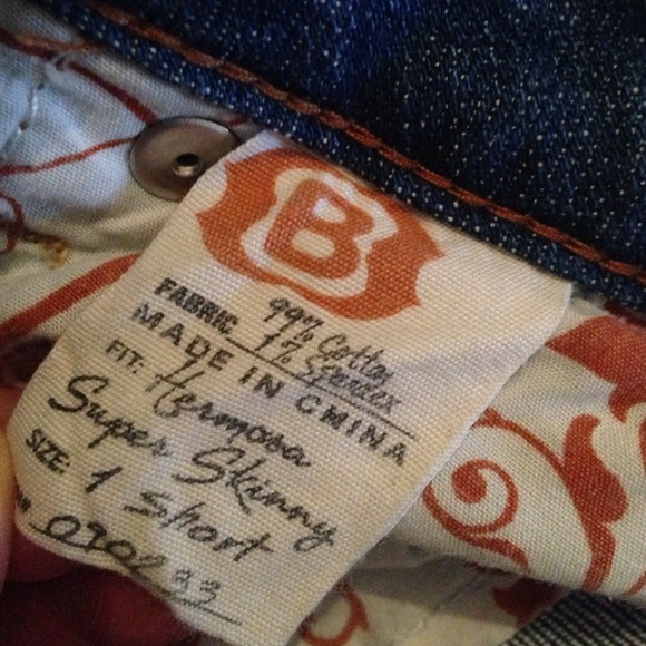 Bullhead Jeans - Picture 4 of 4