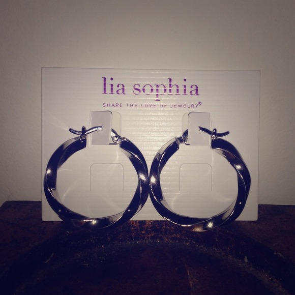Lia Sophia earrings