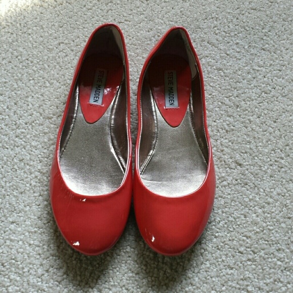 *SOLD* Steve madden flats