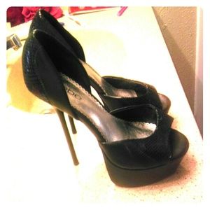 Bebe heels