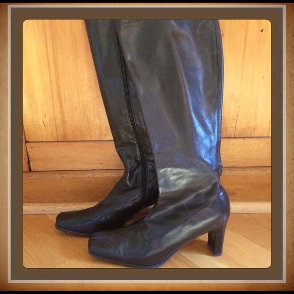 Long, lean boots!