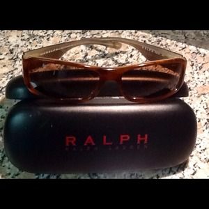 AUTHENTIC RALPH LAUREN SUNGLASSES WITH CASE