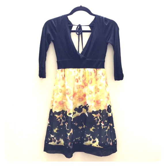 Patterned V Neck Dress