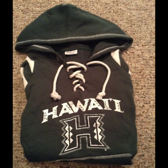 NWOT Size L Hawaii Hoodie. Runs a little smaller