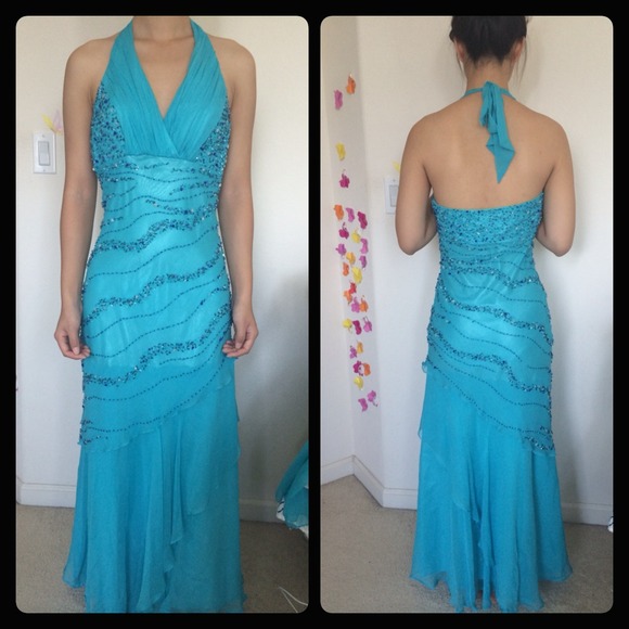 Beautiful Prom Dress - Picture 1 of 4