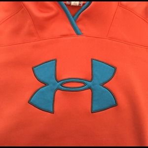 Women's under armour hoodie size small