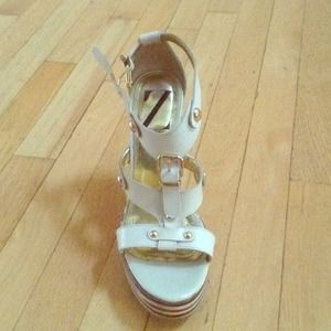 STUNNiNG WEDGES SALE !! OFFERS WELCOME,!