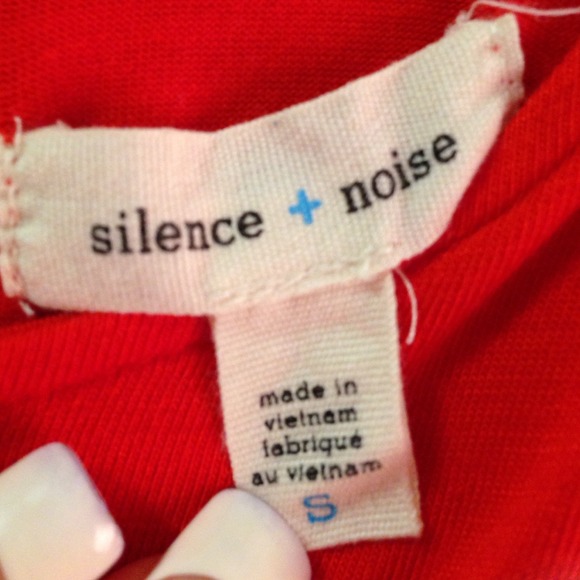 🆕Deep V back dress - Picture 2 of 4