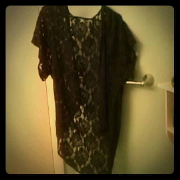 Lacey Kimono