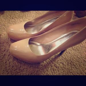 Nude Pumps Size 10
