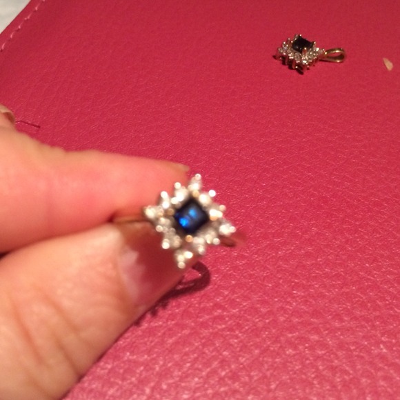 Pendant /ring saphire diamond set