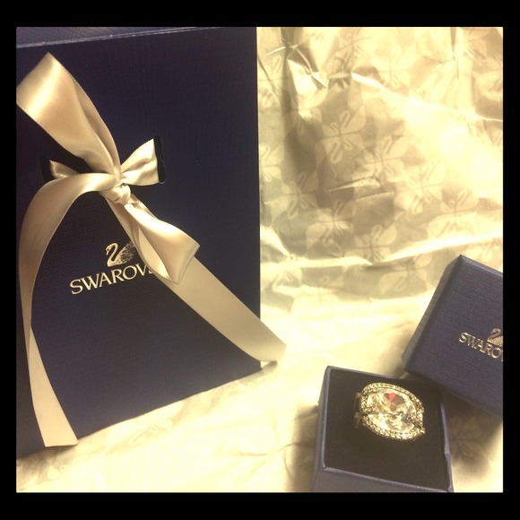 Authentic Swarovski Ring size L (aka 8)
