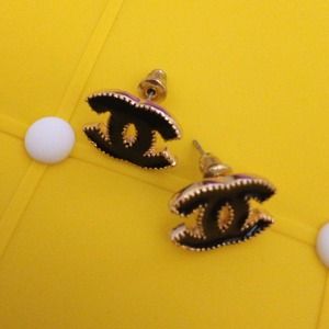 Chanel like earrings -not sell