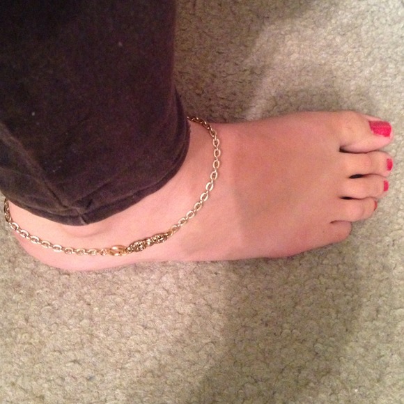 Ankle bracelet