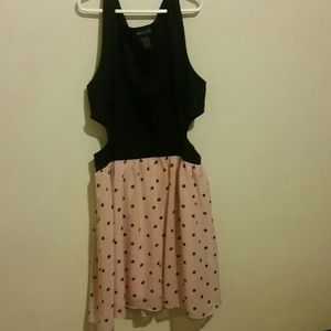 Cute dress!