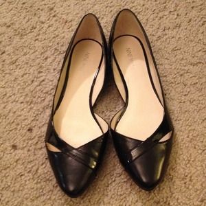 Sold!! Nine West black flats - size 7.5