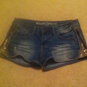 Side sparkle shorts