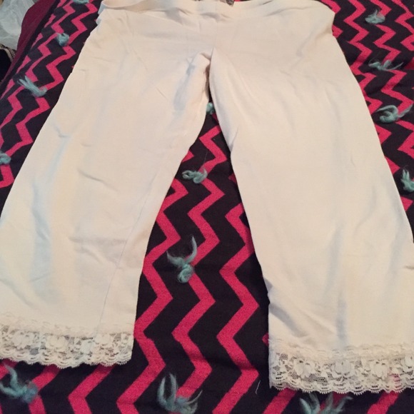 White Capri leggings.