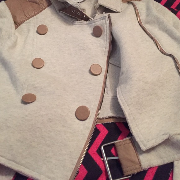 Jacket. - Picture 2 of 4