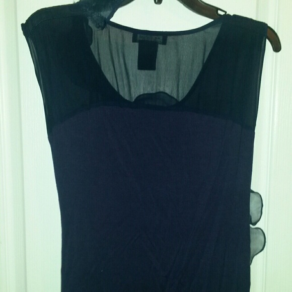 Navy blue top with ruffles in the front - Picture 2 of 2
