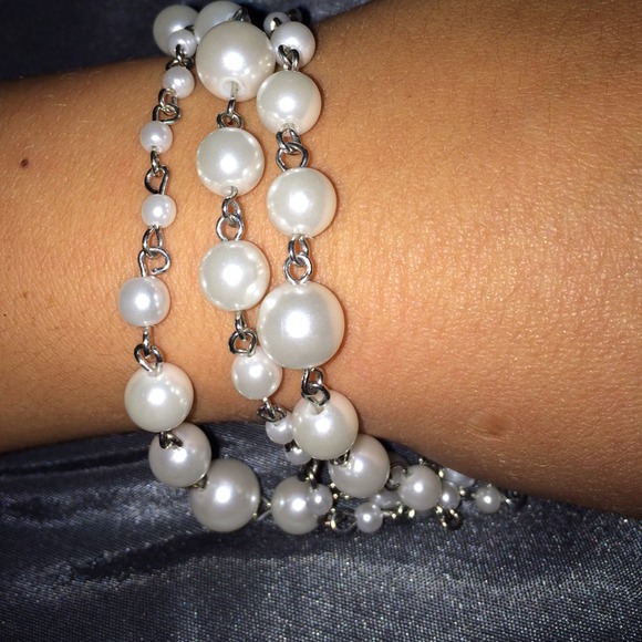 💋Pearl Bracelet💋 - Picture 2 of 2